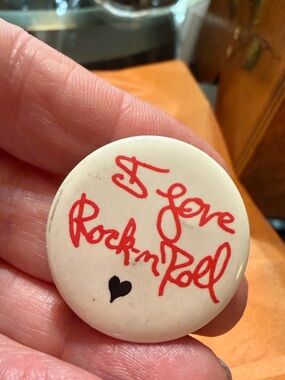 Vintage Round Metal Pinback Button - 80’s I Love Rock n Roll!!